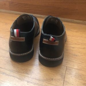 Men’s Tommy Hilfiger Black Sheldon Lace Up Dress Oxfords